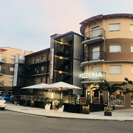 Apartamentos Giuliano Empuriabrava Luaran gambar