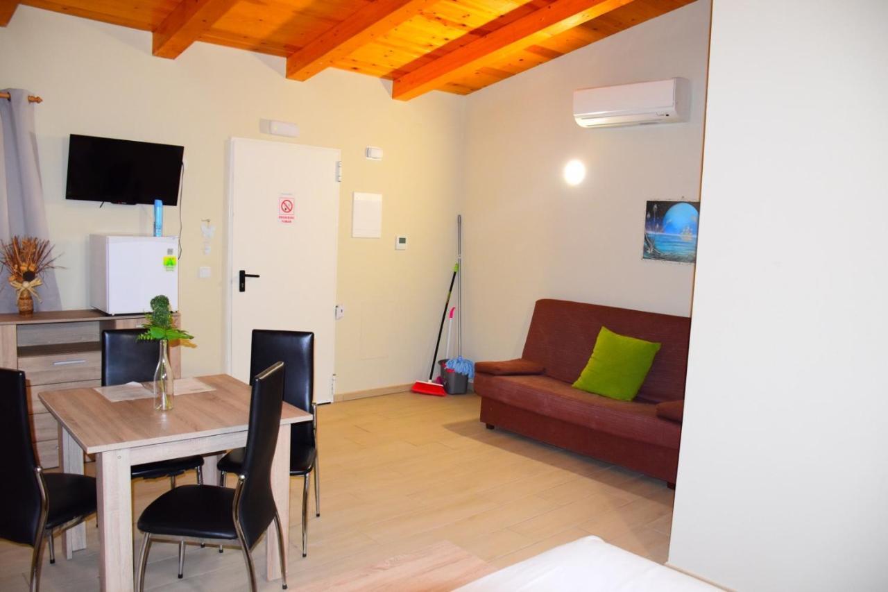Apartamentos Giuliano Empuriabrava Luaran gambar